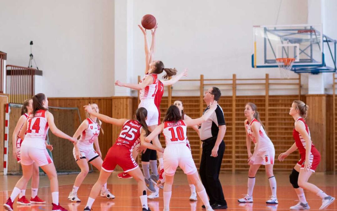 Claire de Frendu : Capitaine Inspirante d’une Équipe Féminine de Basketball