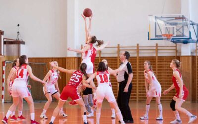 Claire de Frendu : Capitaine Inspirante d’une Équipe Féminine de Basketball